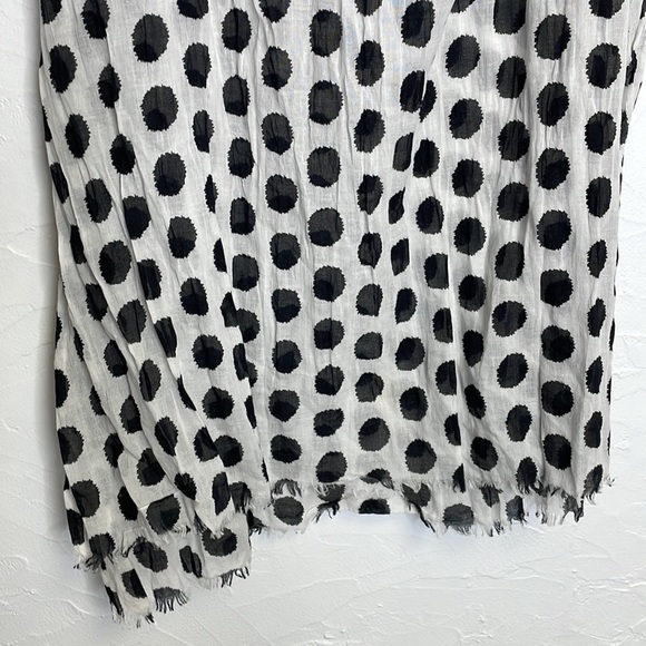 Wrap/Scarf White with Black Polka Dots 100% Cotton - Picture 5 of 7